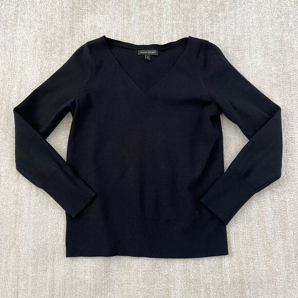 Banana Republic V Neck Sweater Knit Top S - Picture 1 of 9